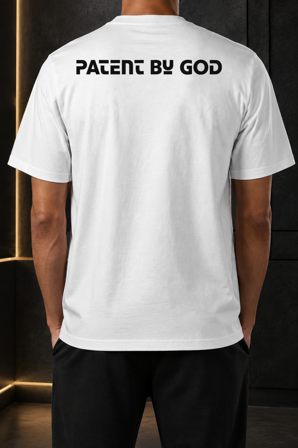THE SIGNATURE TEE back view