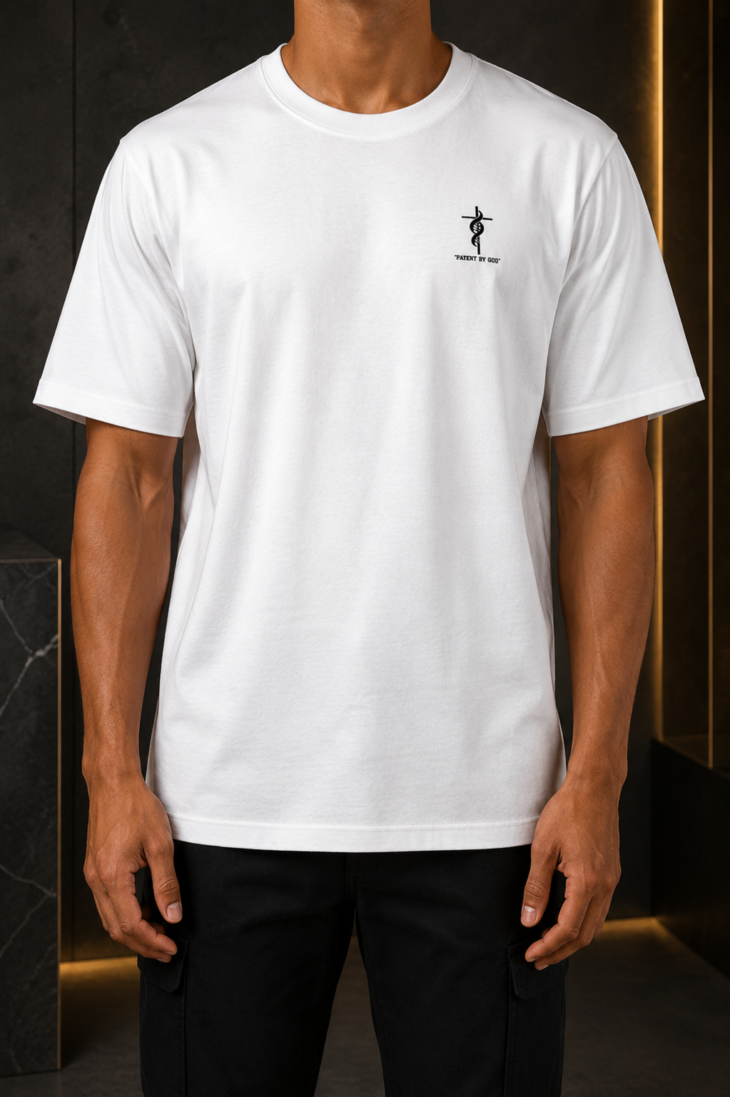 THE SIGNATURE TEE front view